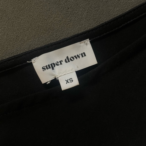 Superdown one-shoulder crossover romper - Picture 3 of 7